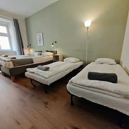 Flat In Zizkov -101- アパート *