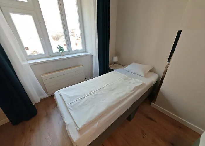 Flat In Zizkov -101- * Prag
